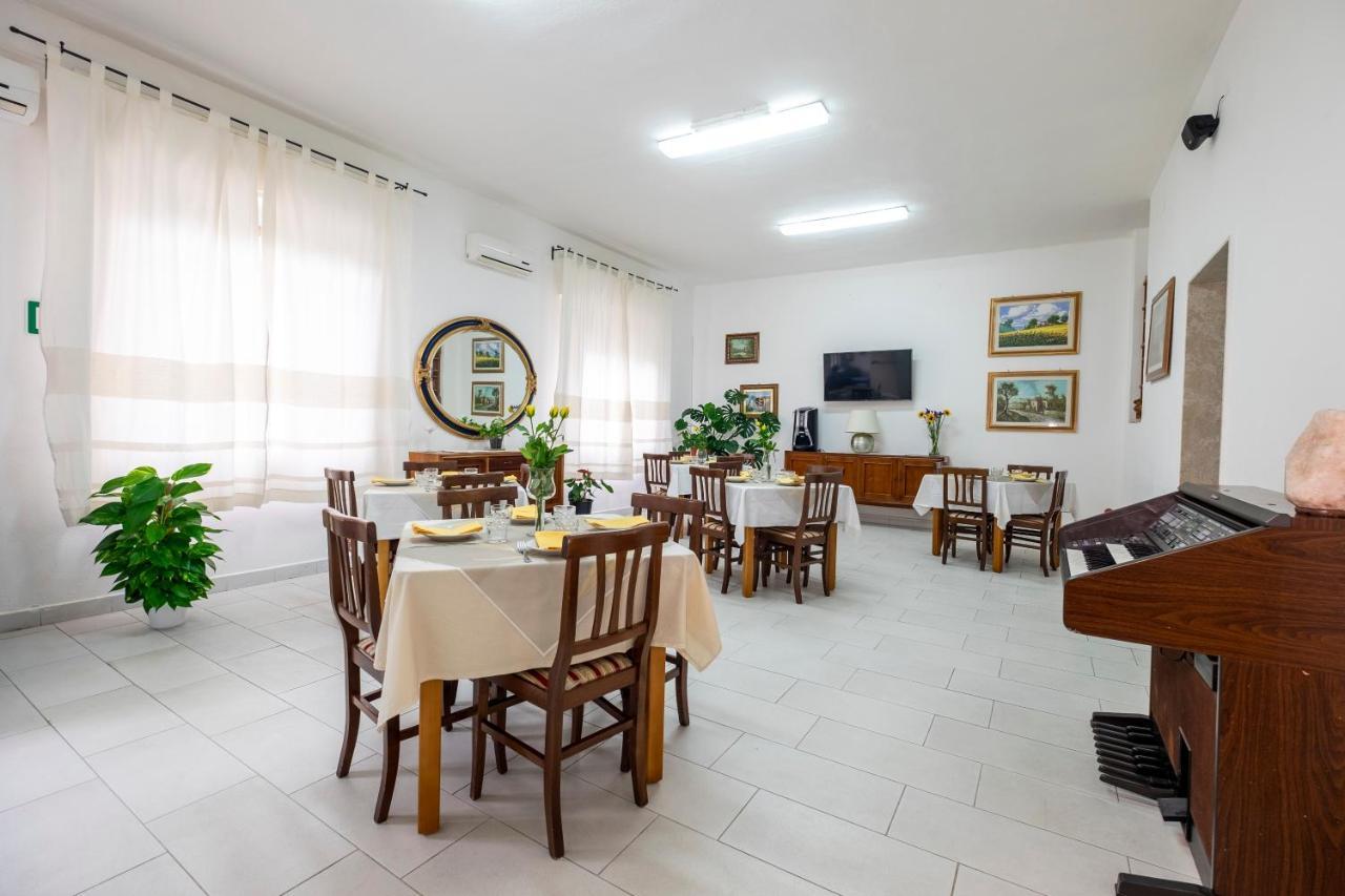 Hotel Soleo Куарту-Сант'Элена Экстерьер фото
