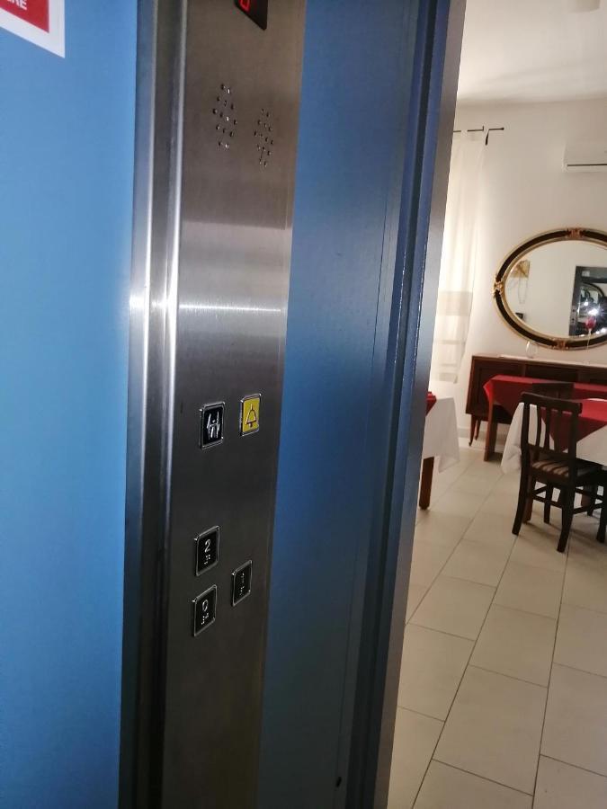 Hotel Soleo Куарту-Сант'Элена Экстерьер фото